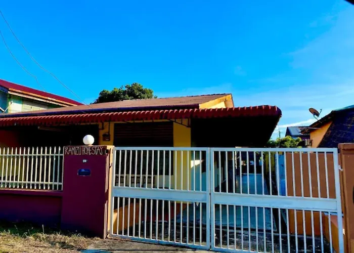 Ramizu Homestay Pokok Sena